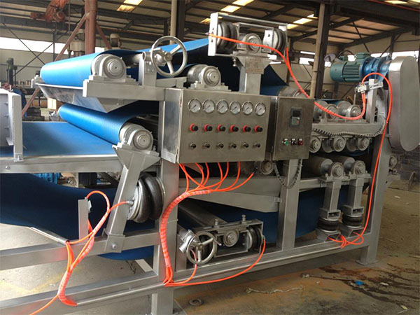 木薯廢渣脫水機(jī)準(zhǔn)備發(fā)貨