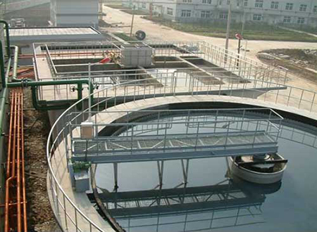 博宇環(huán)保-半橋式周邊傳動(dòng)刮泥機(jī).jpg 博宇環(huán)保-半橋式周邊傳動(dòng)刮泥機(jī).jpg