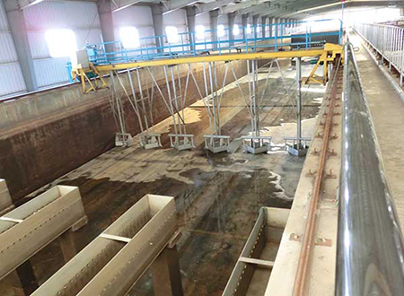 博宇環(huán)保-行車式虹吸泥機(jī).jpg 博宇環(huán)保-行車式虹吸泥機(jī).jpg