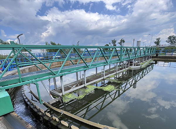 博宇環(huán)保-周邊傳動虹吸泥機.jpg 博宇環(huán)保-周邊傳動虹吸泥機.jpg